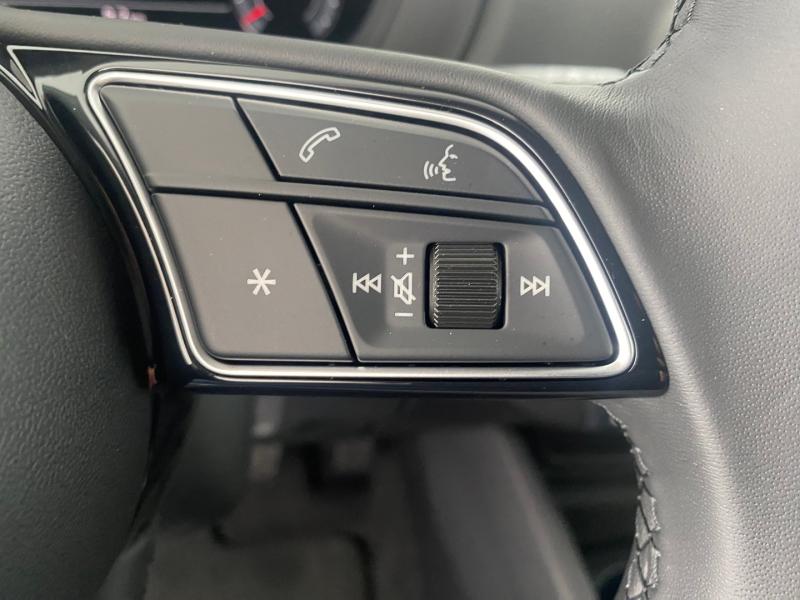 Audi Q2 30 TFSI admired