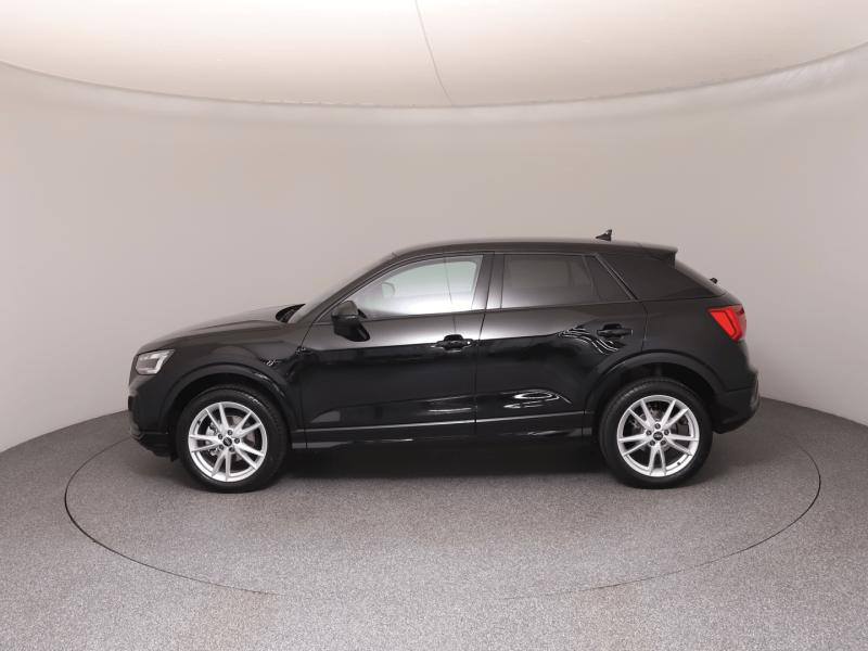 Audi Q2 30 TFSI admired