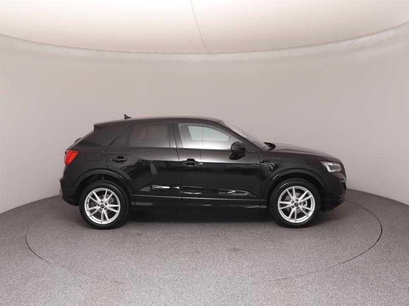 Audi Q2 30 TFSI admired