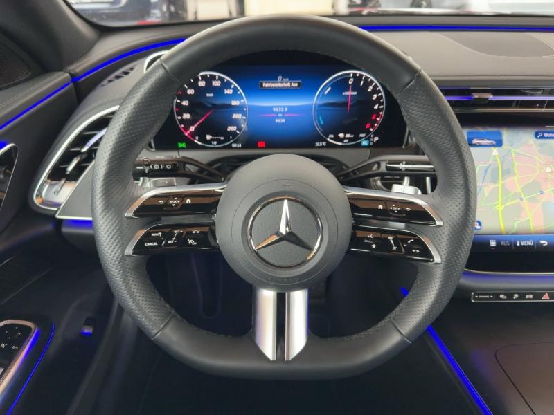 MERCEDES-BENZ E 300 de 4M AMG-Line