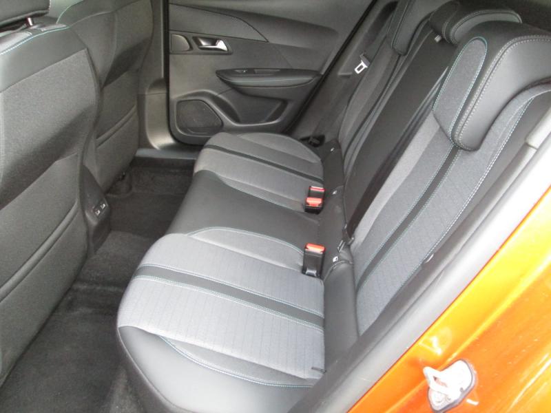 Peugeot 2008 BlueHDi 130PS Allure Pack EAT8