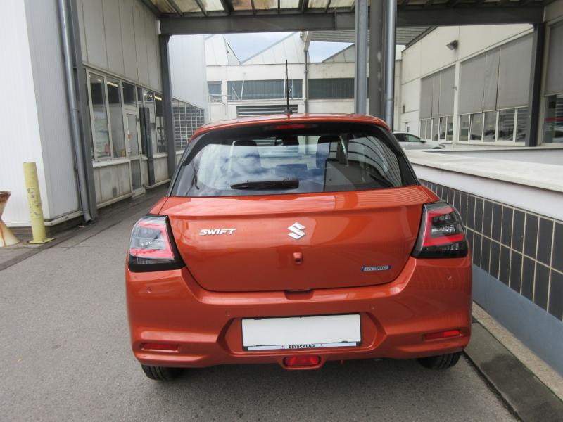 Suzuki SWIFT CLEAR 1.2 HYB 2WD 5G 82P