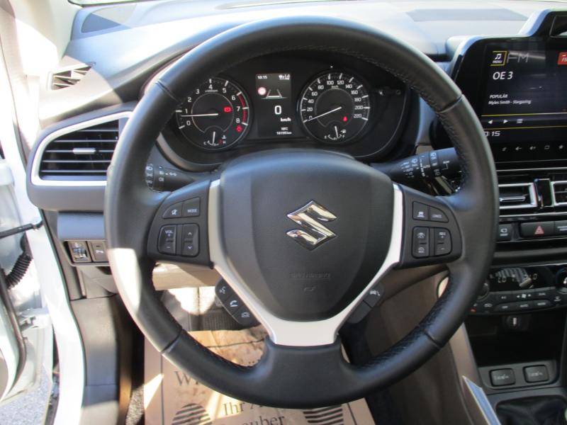 Suzuki S-Cross flash