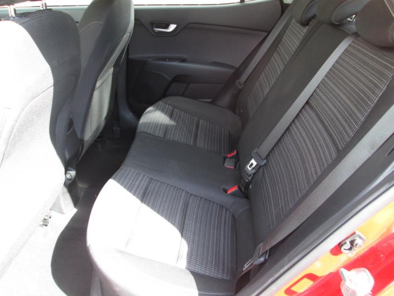 KIA Stonic 1.2 DPI ISG Silber