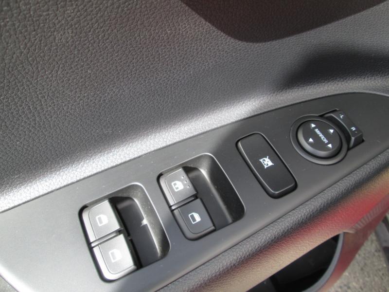 KIA Stonic 1.2 DPI ISG Silber