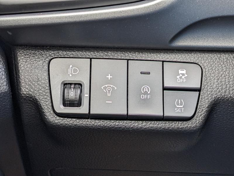 KIA STONIC/TIT/1.2DPI/MT5/84