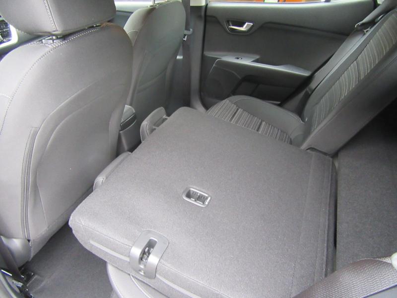 KIA Stonic 1.0 TGDI GPF ISG Silber