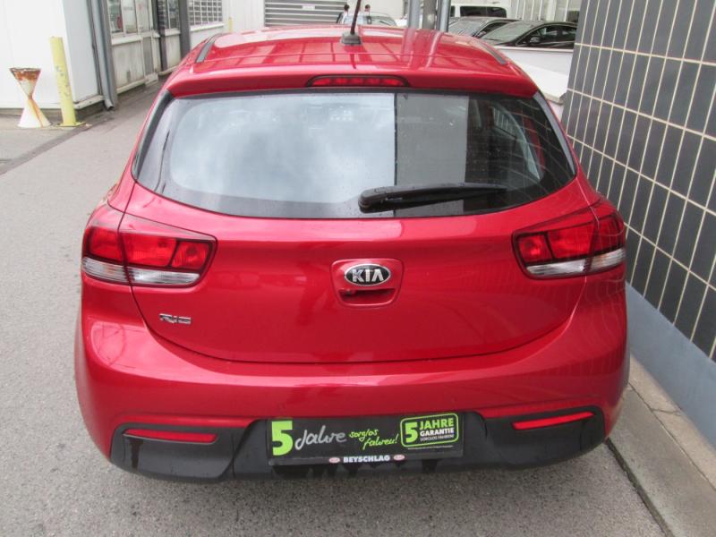 KIA Rio 125 MPI Silber ISG