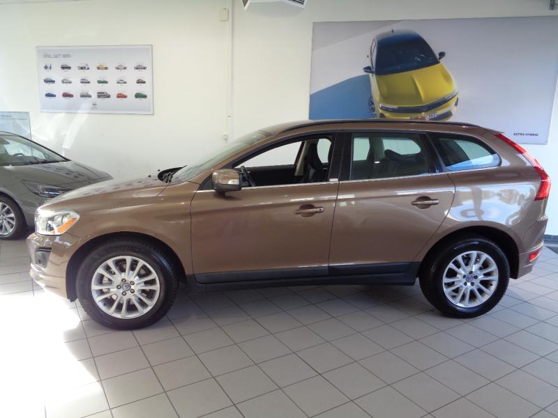 Volvo XC60 24D FWD Momentum Drive
