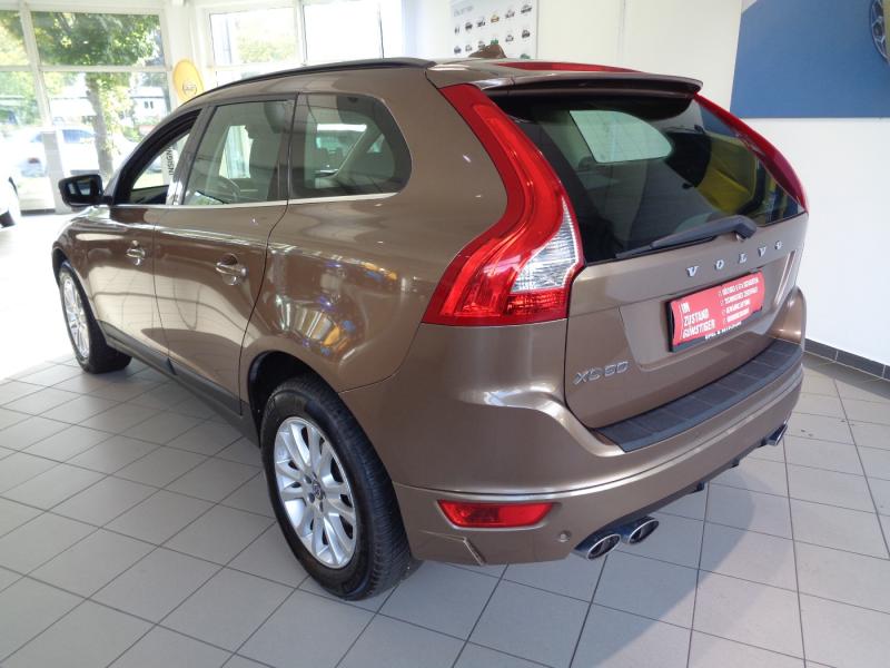 Volvo XC60 24D FWD Momentum Drive