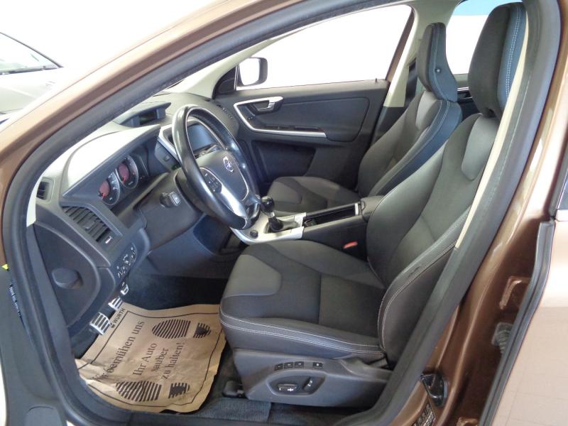 Volvo XC60 24D FWD Momentum Drive