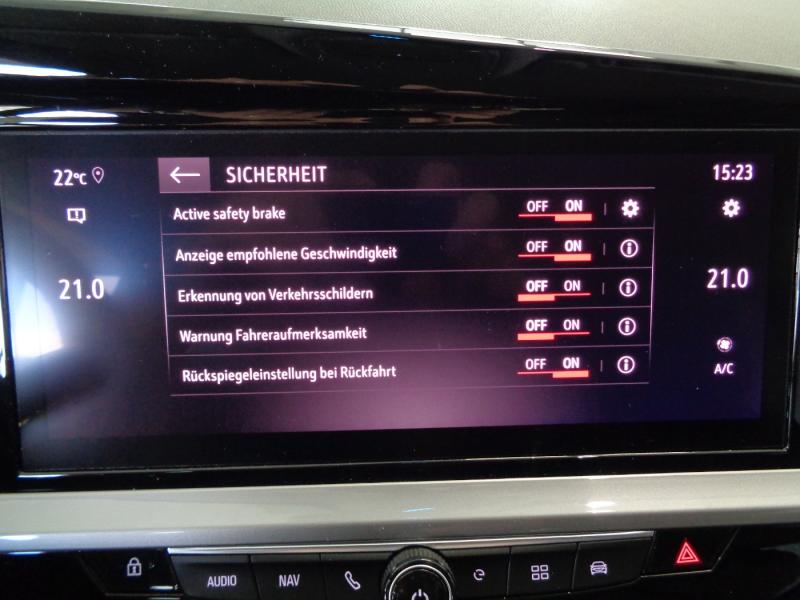 Opel GRANDLAND ULT 1.6 PHE AT 224