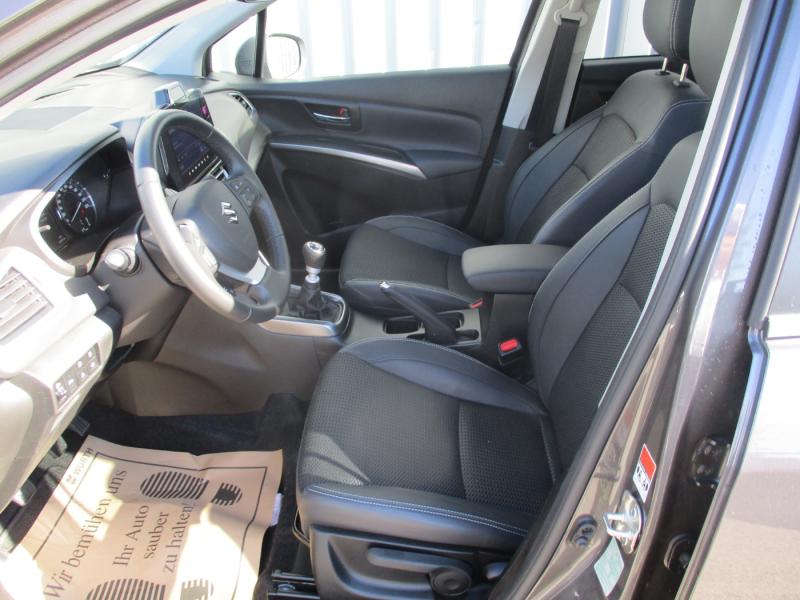 Suzuki S-Cross flash