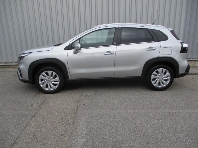 Suzuki S-CROSS shine