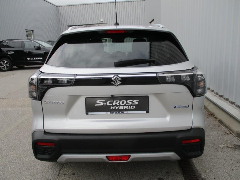 Suzuki S-CROSS shine