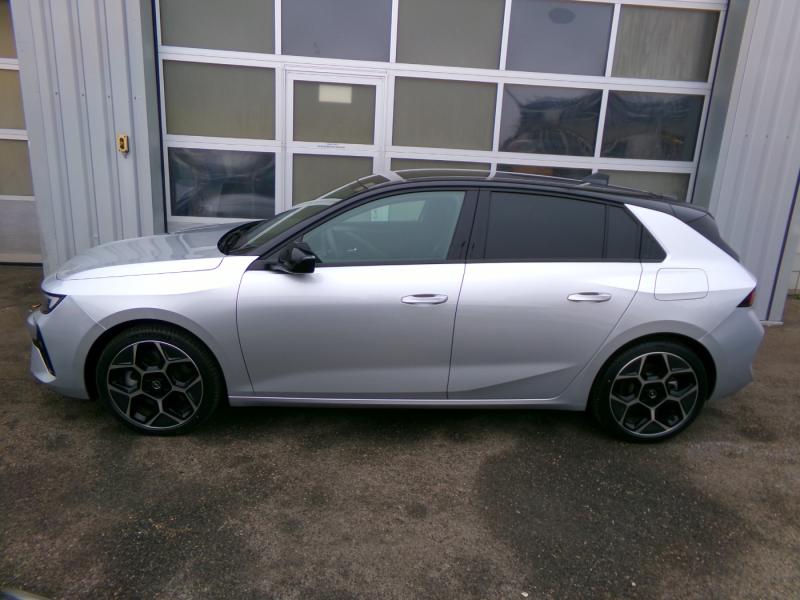 Opel Astra GS PHEV