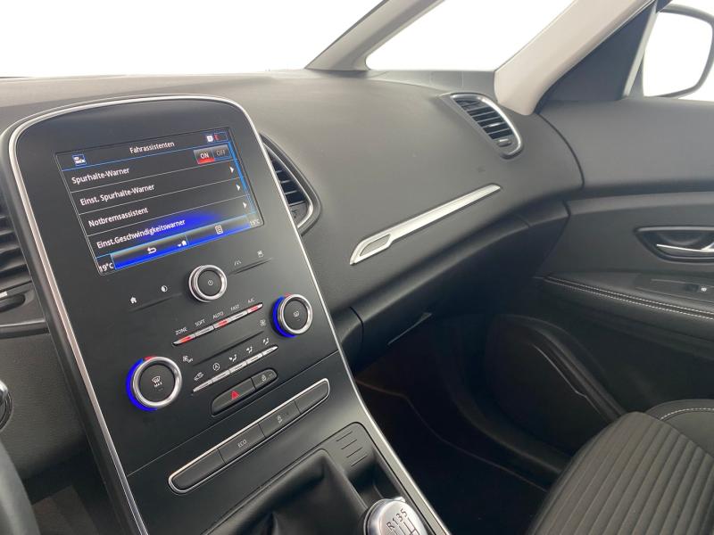 Renault Grand Scénic TCe 115 PF Zen