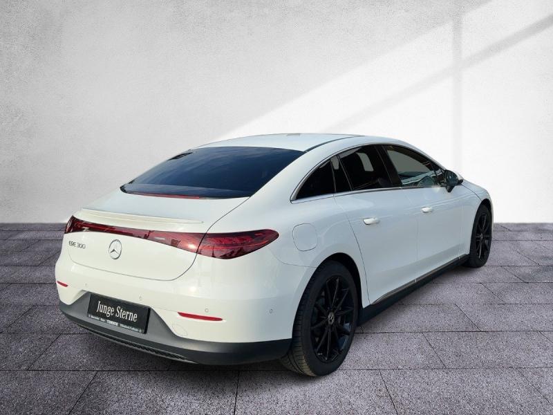 MERCEDES-BENZ EQE 300 Österreich-Edition