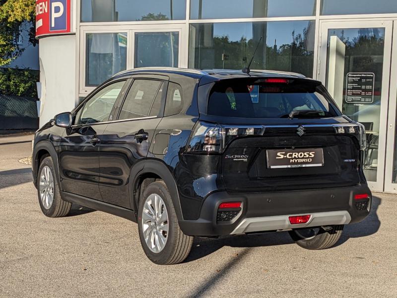 Suzuki S-Cross shine