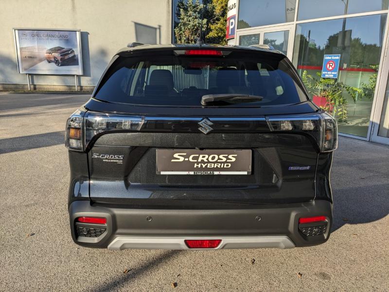 Suzuki S-Cross shine