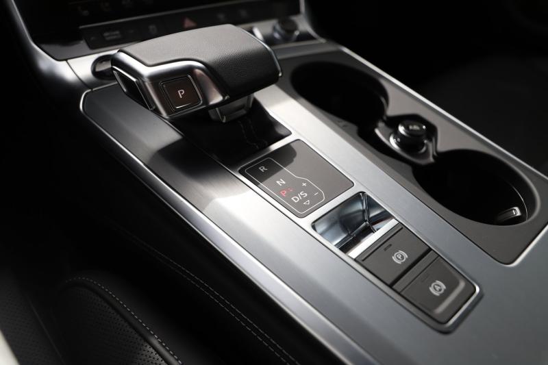 Audi A6 Avant 55 TFSI e quattro Sport