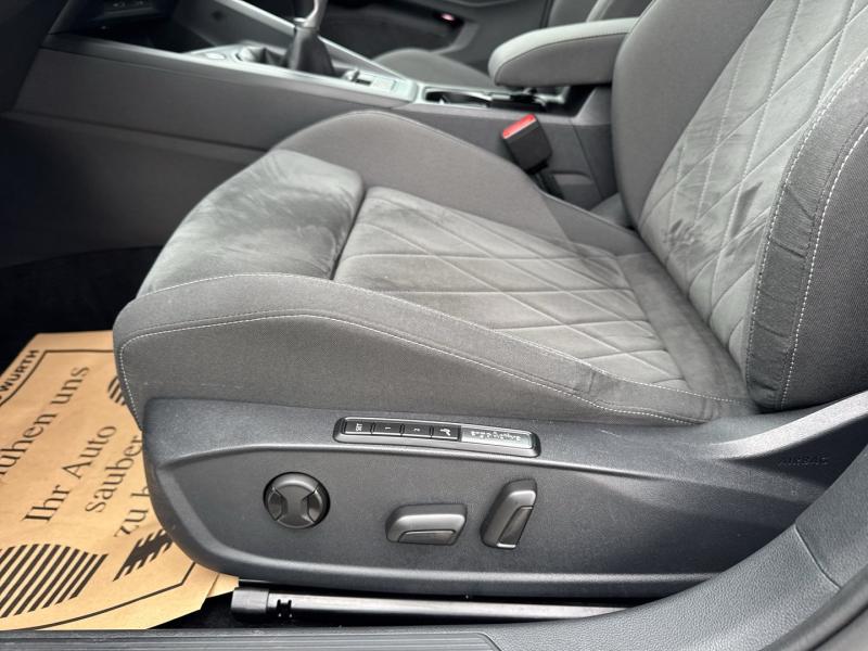VW Golf Life TSI