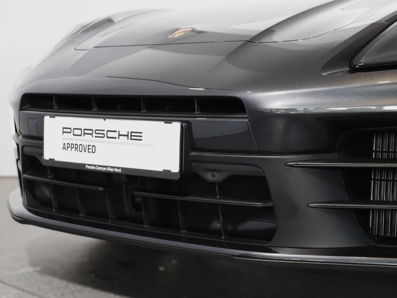 Porsche Panamera 4 E-Hybrid
