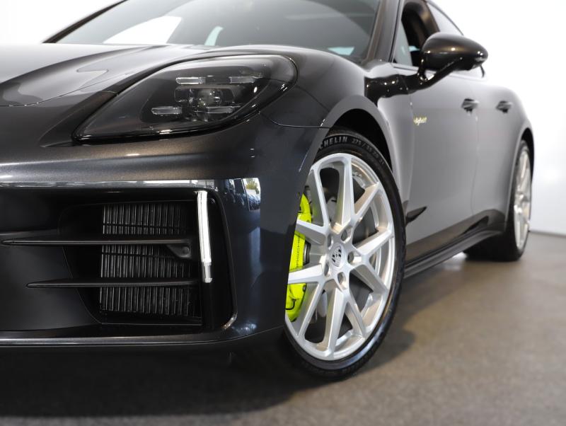 Porsche Panamera 4 E-Hybrid