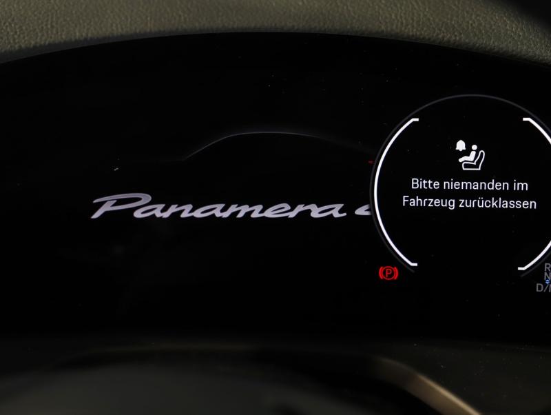 Porsche Panamera 4 E-Hybrid