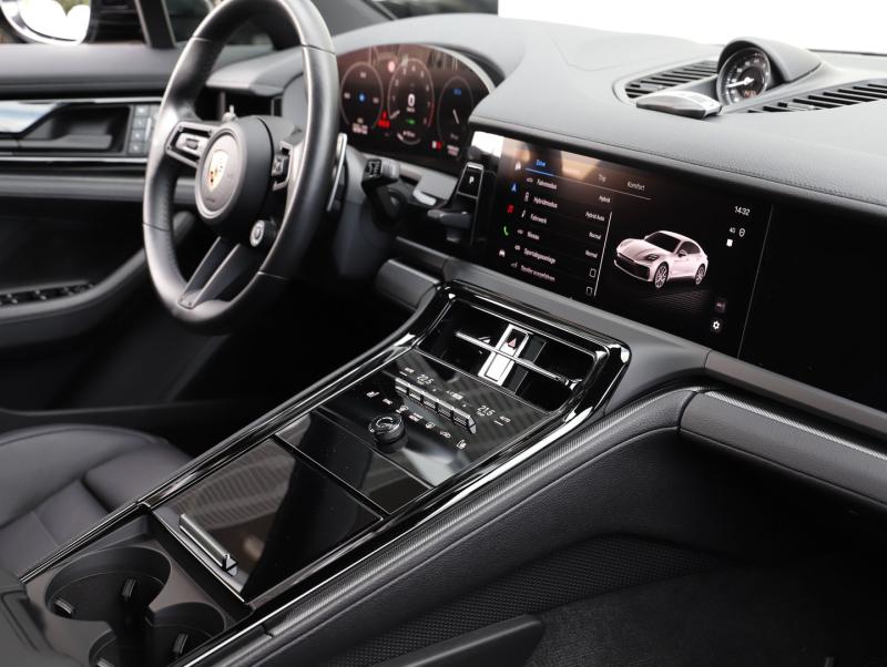 Porsche Panamera 4 E-Hybrid