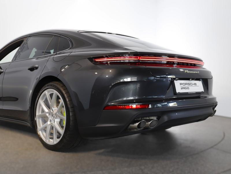 Porsche Panamera 4 E-Hybrid