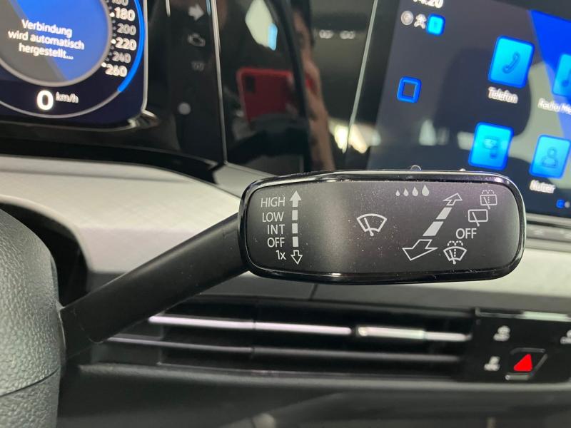 VW Golf Variant Life TDI