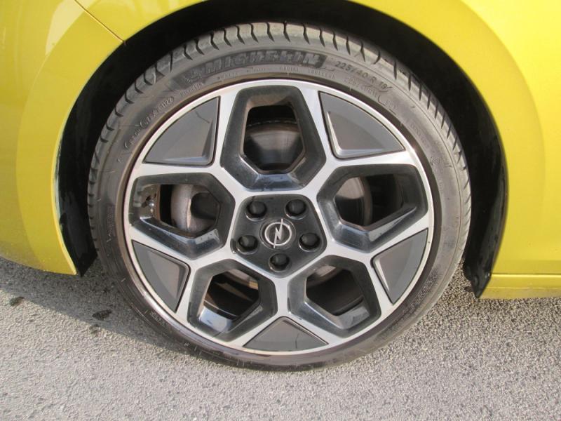 Opel ASTRA ULT 1.6 PHE AT8 180PS