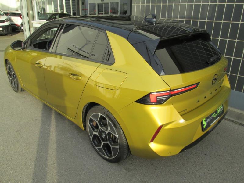 Opel ASTRA ULT 1.6 PHE AT8 180PS