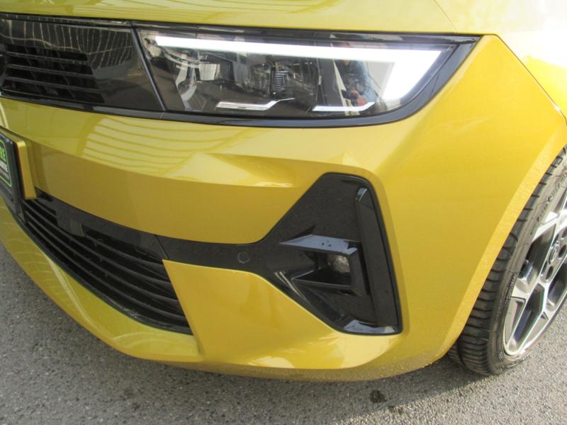 Opel ASTRA ULT 1.6 PHE AT8 180PS