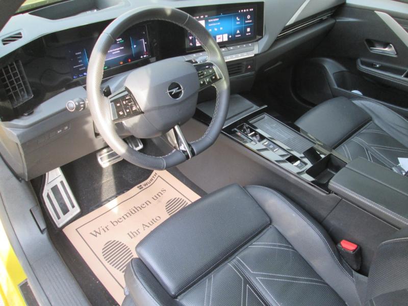 Opel ASTRA ULT 1.6 PHE AT8 180PS