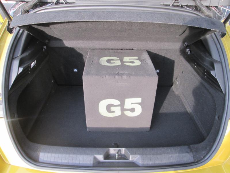 Opel ASTRA ULT 1.6 PHE AT8 180PS