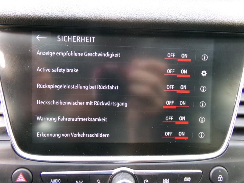 Opel GRANDLAND X ULT 1.6 PHE AT 300PS