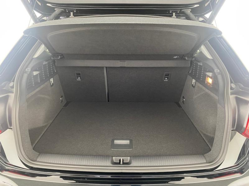 Audi Q2 30 TFSI admired