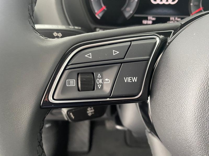 Audi Q2 30 TFSI admired