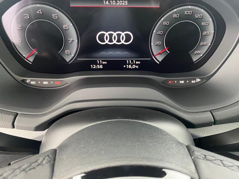 Audi Q2 30 TFSI admired