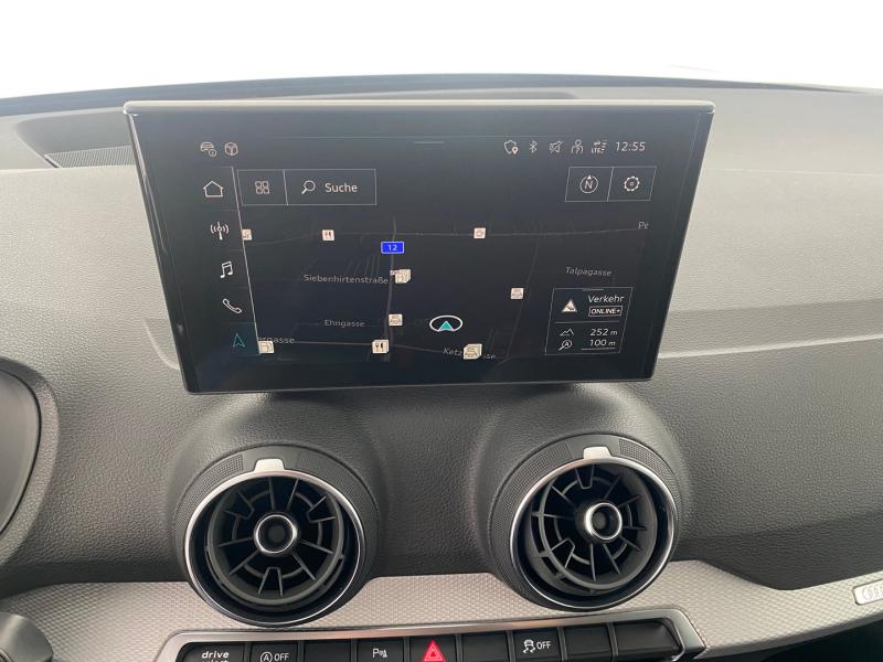 Audi Q2 30 TFSI admired