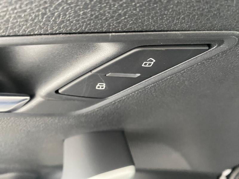 Audi Q2 30 TFSI admired