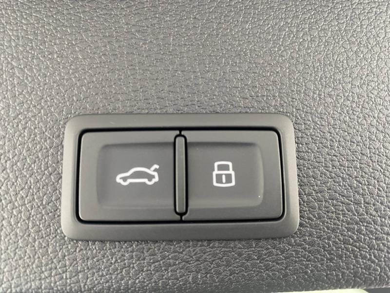 Audi Q2 30 TFSI admired