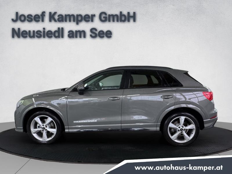 Audi Q3 35 TDI admired