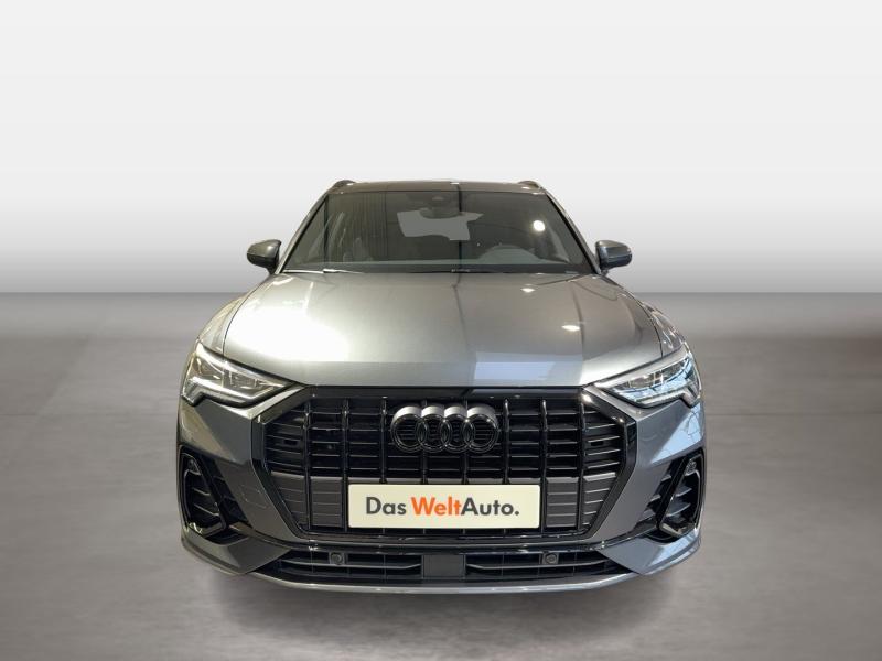 Audi Q3 35 TDI admired