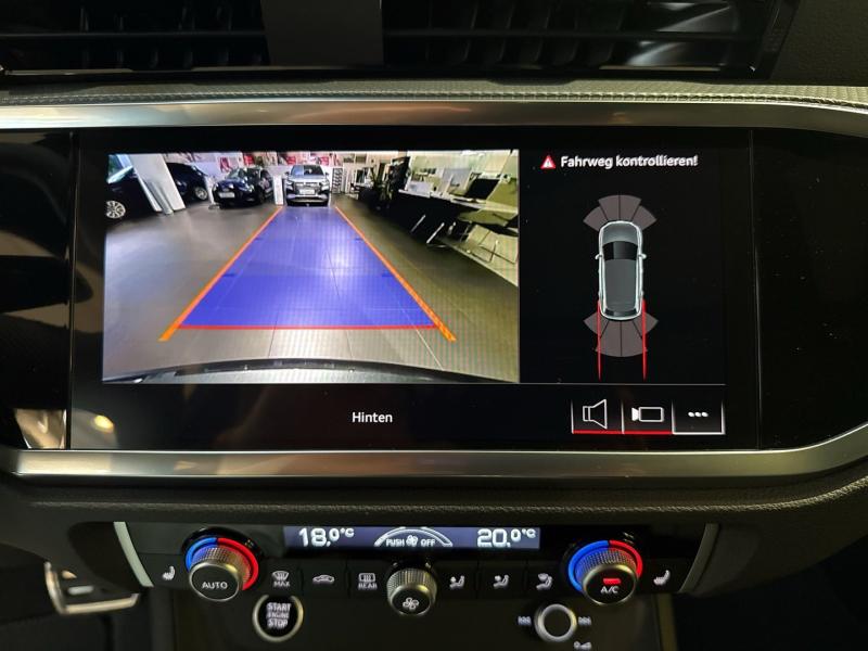 Audi Q3 35 TDI admired