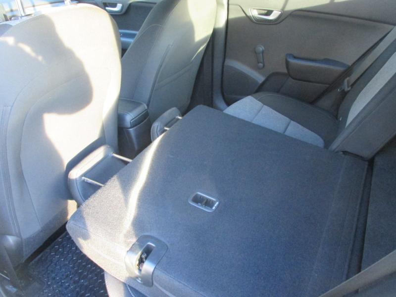 KIA STONIC/TITAN/1.2 DPI/MT5/84