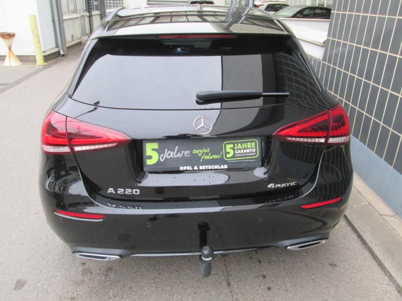 MERCEDES-BENZ A 220 4MATIC Aut.