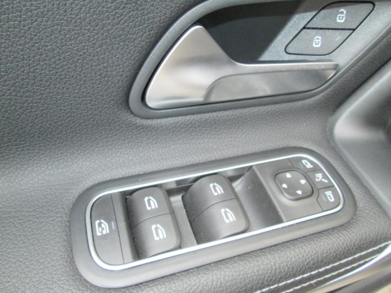 MERCEDES-BENZ A 220 4MATIC Aut.